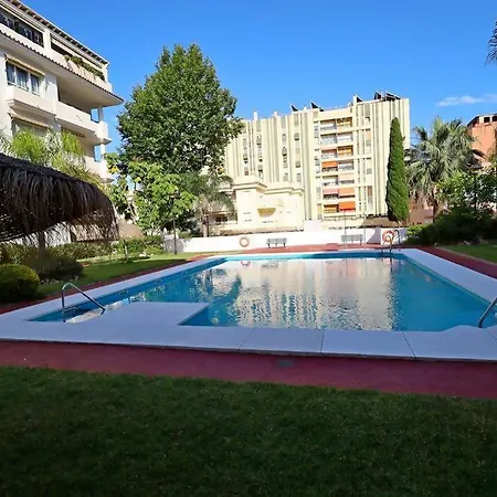 Апартаменти Atico En La Carihuela